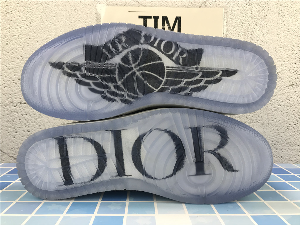 Dior x Air Jordan 1 Retro High - CN8607 002